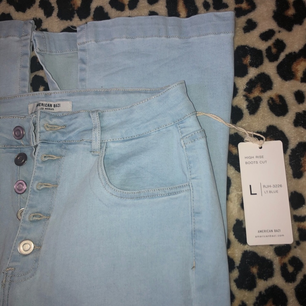 Light blue high rise flare jeans 💙 - Picture 2 of 5